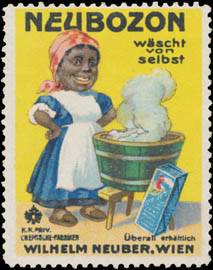 Frau wäscht Wäsche im Zuber