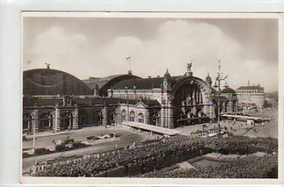 Frankfurt am Main Bahnhof und Strassenbahn 1951