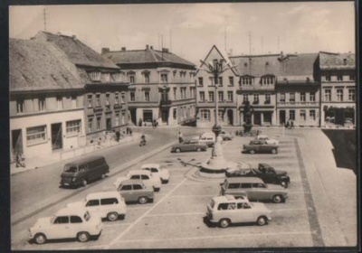 Perleberg Großer MArkt mit Autos 1968